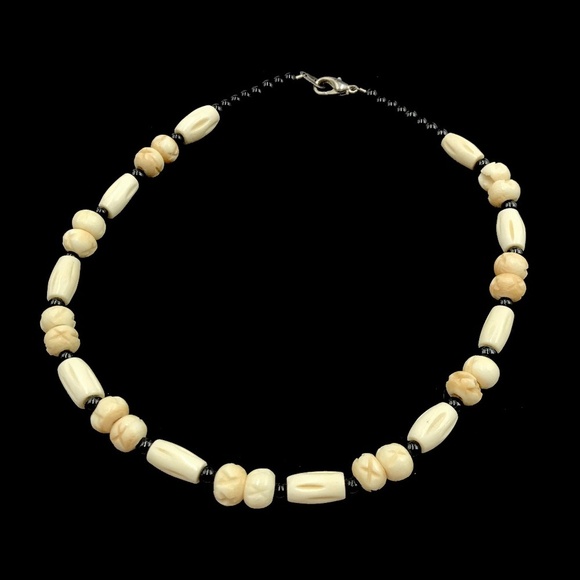 Jewelry - Tan Beaded Necklace​​